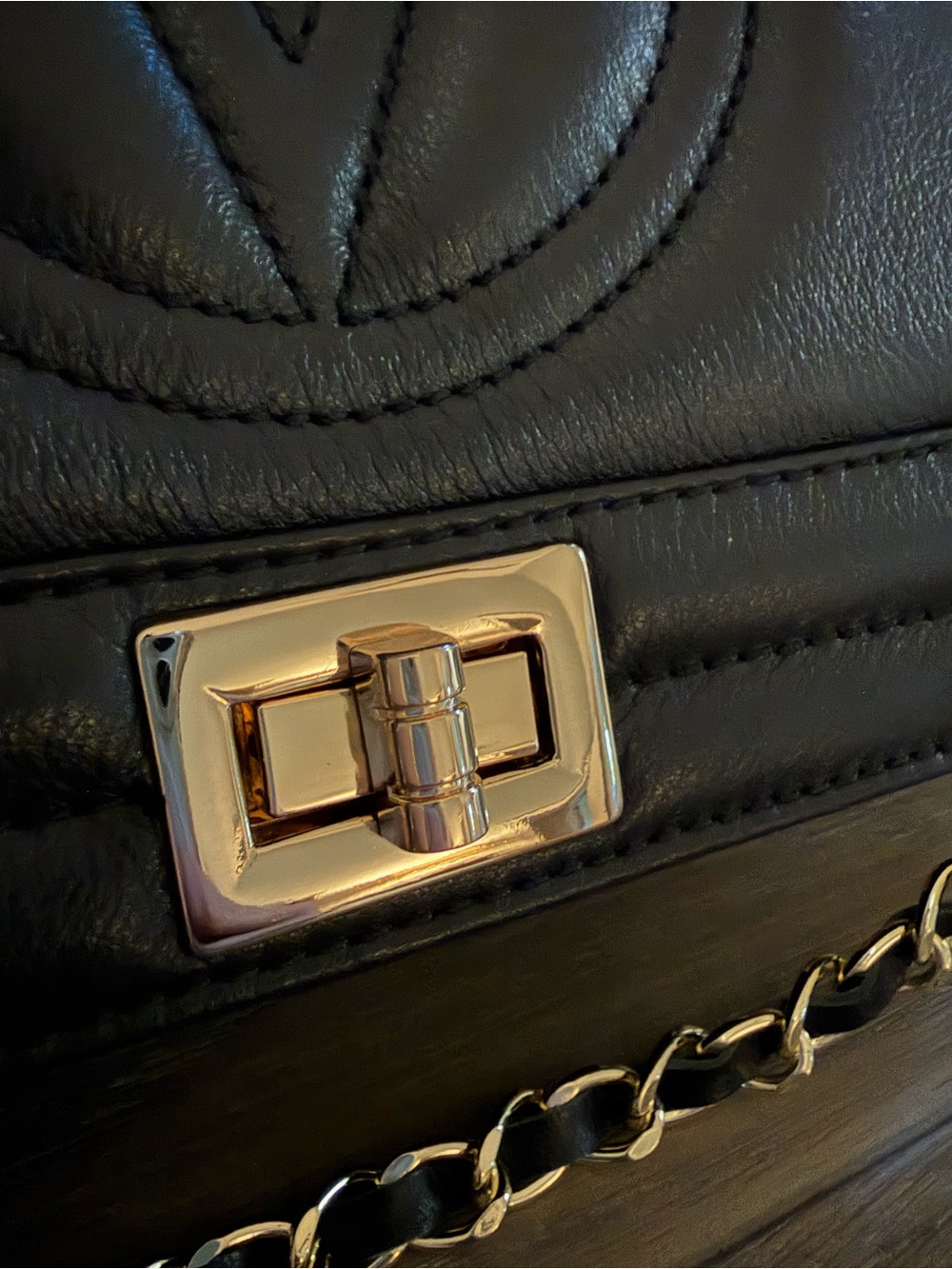 Valentino Alice Signature Shoulder Bag NWT - Picture 5 of 10